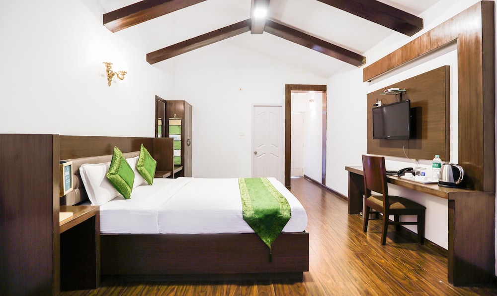 Treebo Sky Dale Inn & Suites 23/50