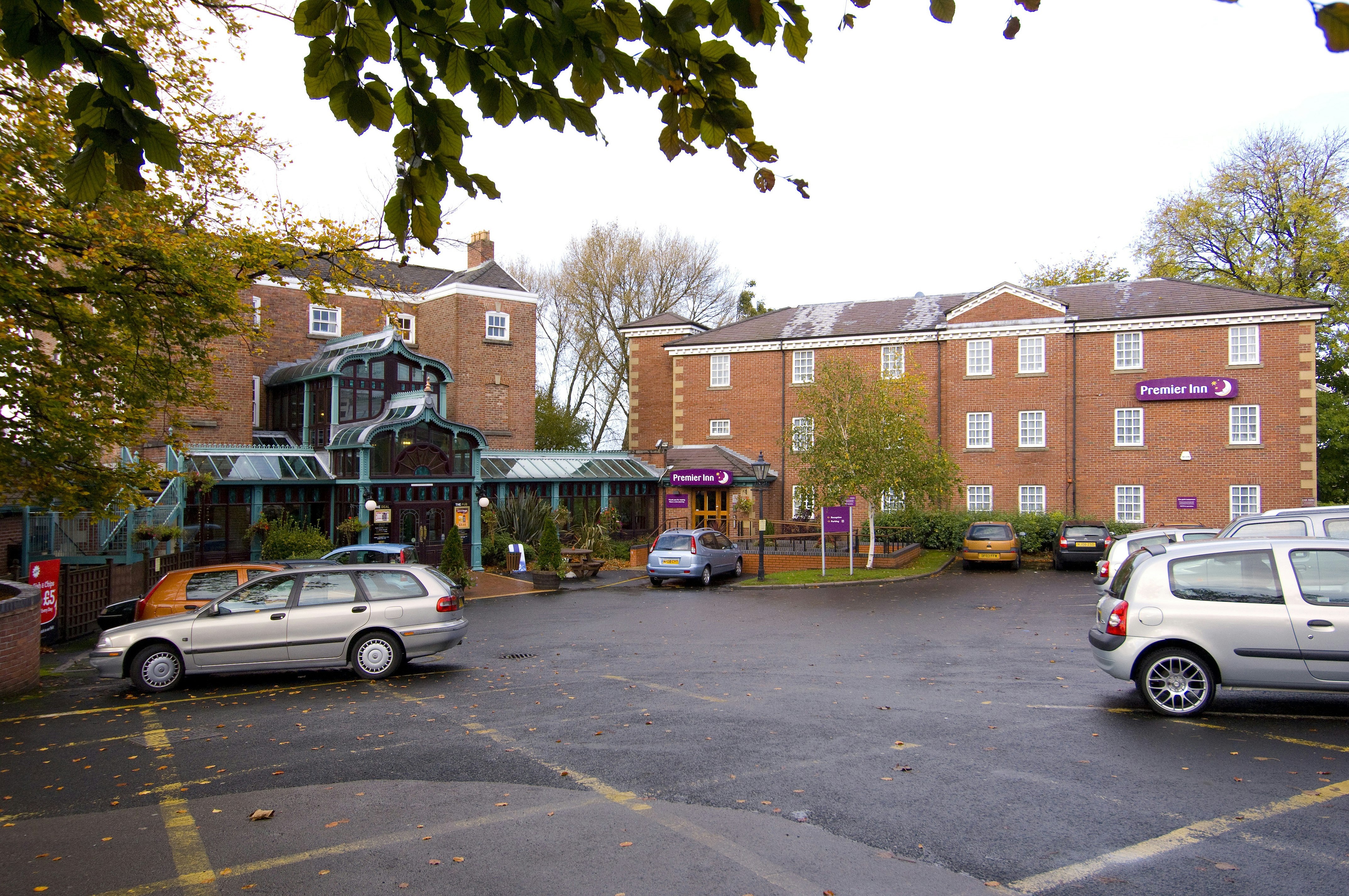 Premier Inn Stockport Central 17/25