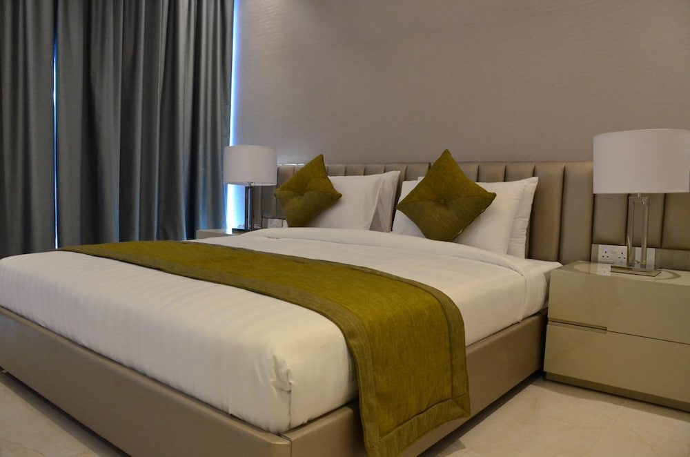 The Lodge Suites 3/37