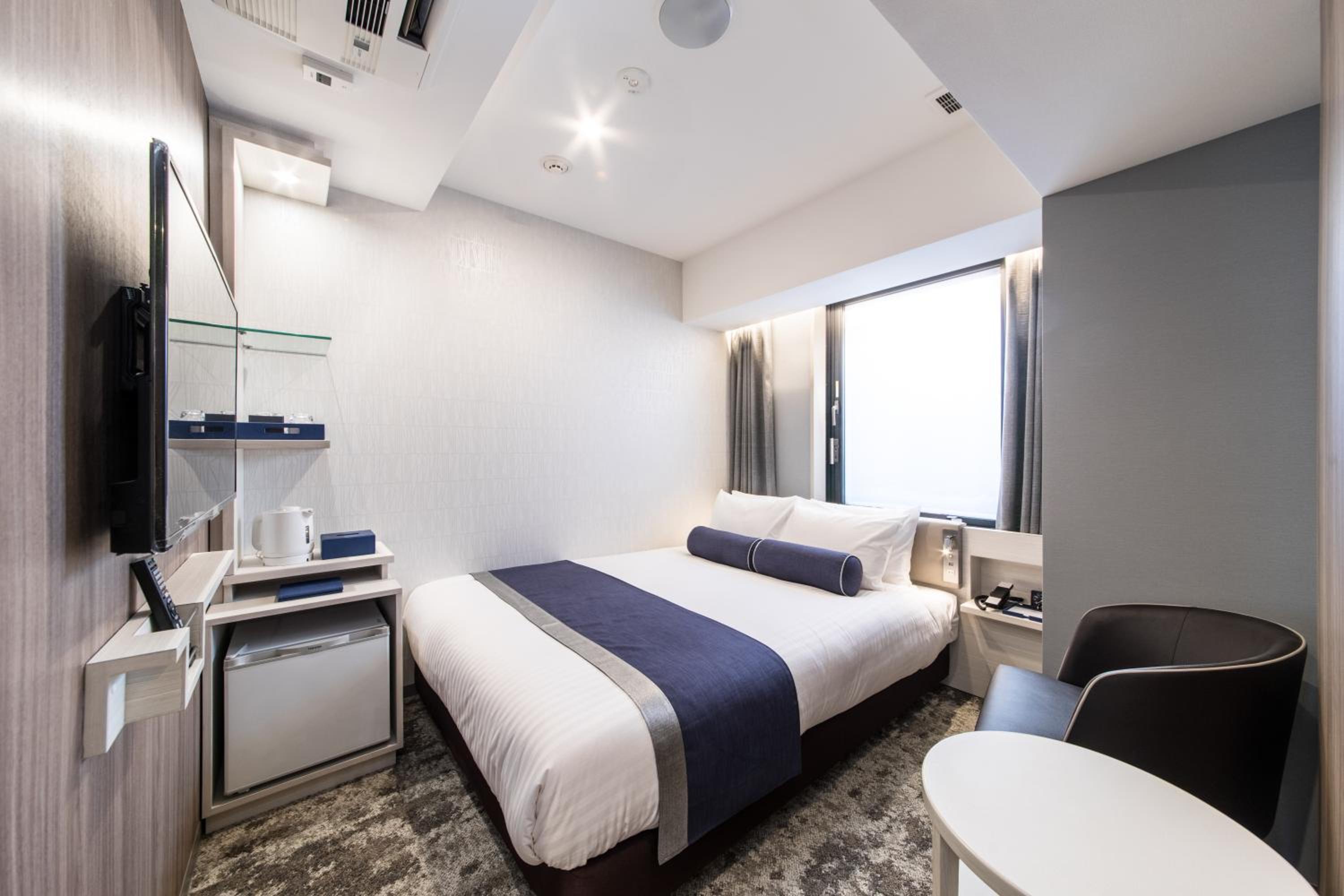 Room, Double Bed, Electronic Cigarette Only