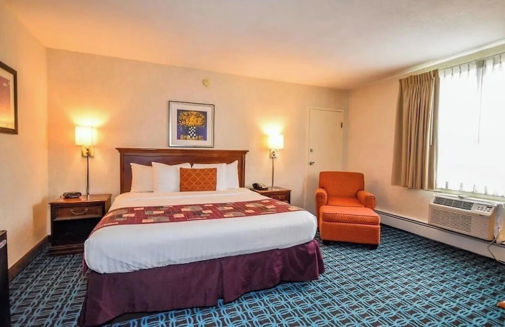 Charles River Inn 7/27