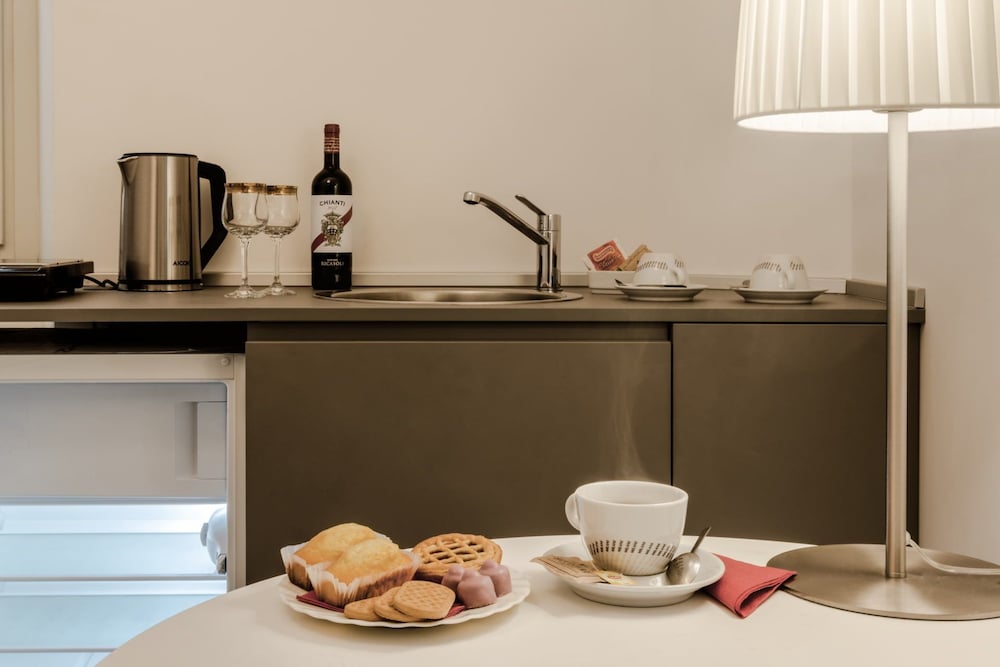 Daphne Guest Hause 25/41