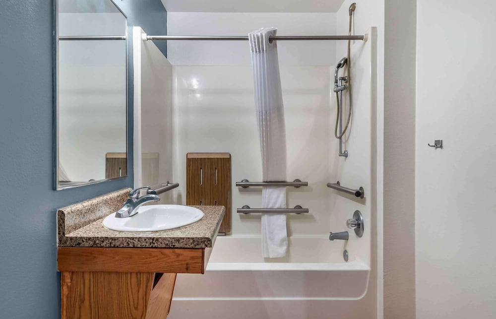 Extended Stay America - Select Suites Laredo 40/41