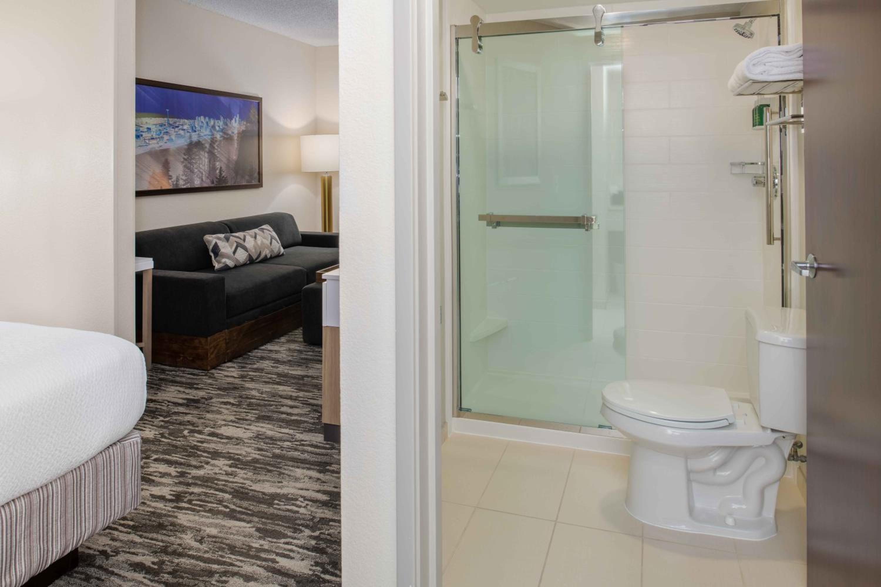جناح تنفيذي بسريرين كوين مع أريكة، Springhill Suites Seattle Downtown South Lake Union 6/6