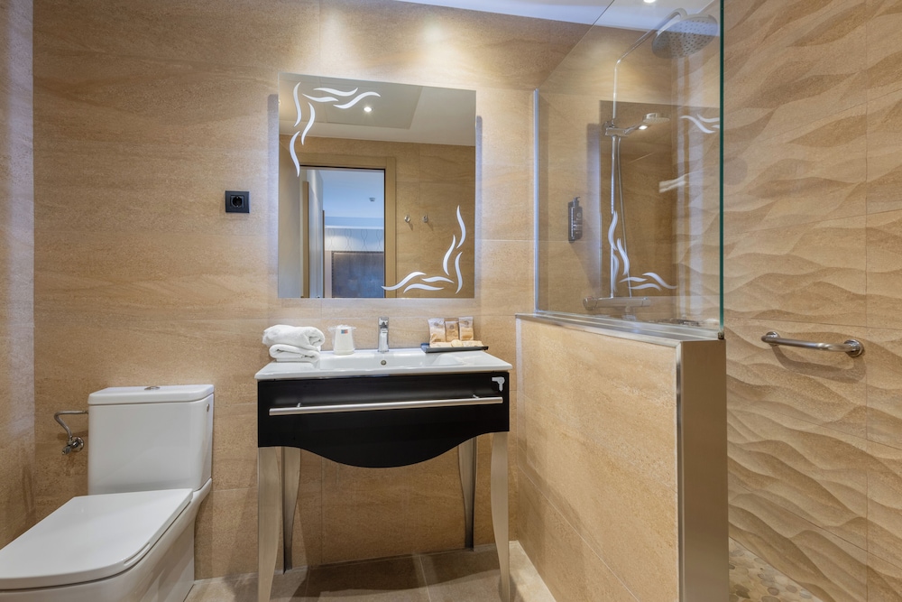 Room, Single, Twin Beds, Gran Hotel Barcino 10/10
