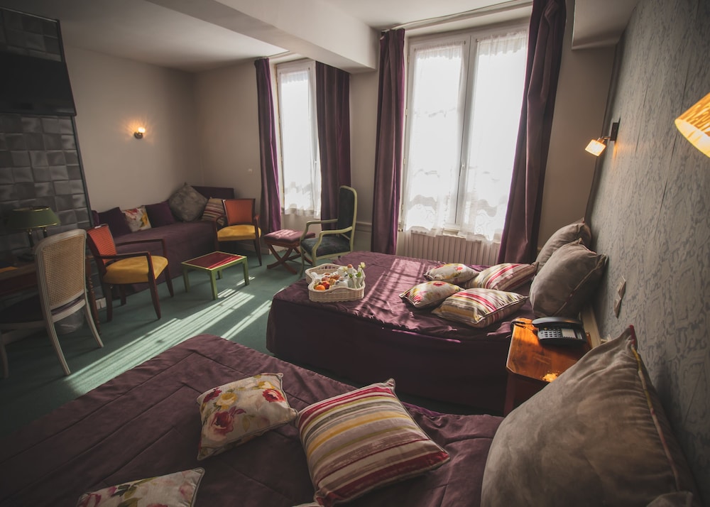 Hotel de la Banniere de France 33/50