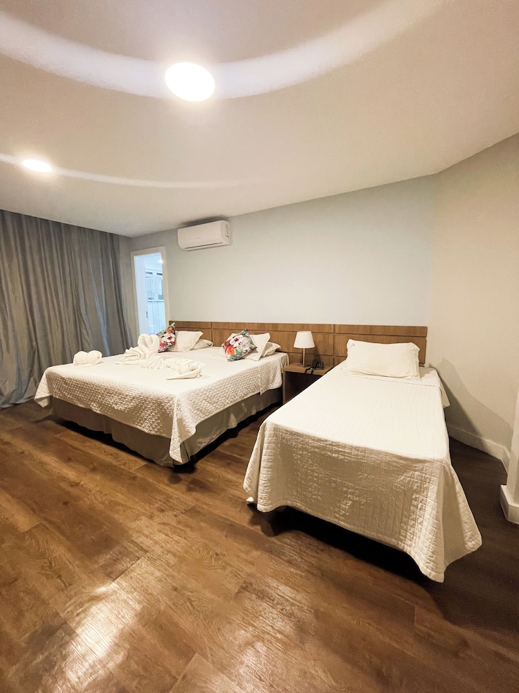 Athos Hotel 16/49