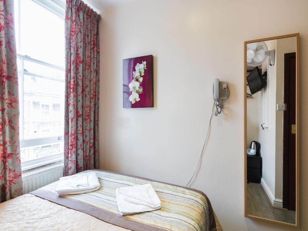 Notting Hill Gate Hotel 13/38