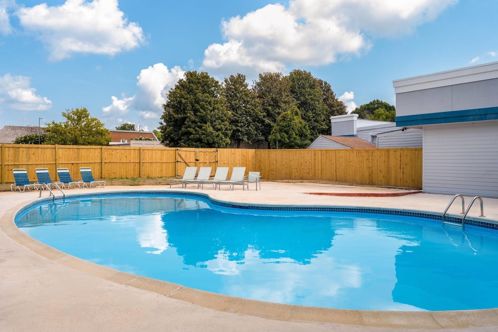 Baymont by Wyndham Williamsburg I-64 26/51
