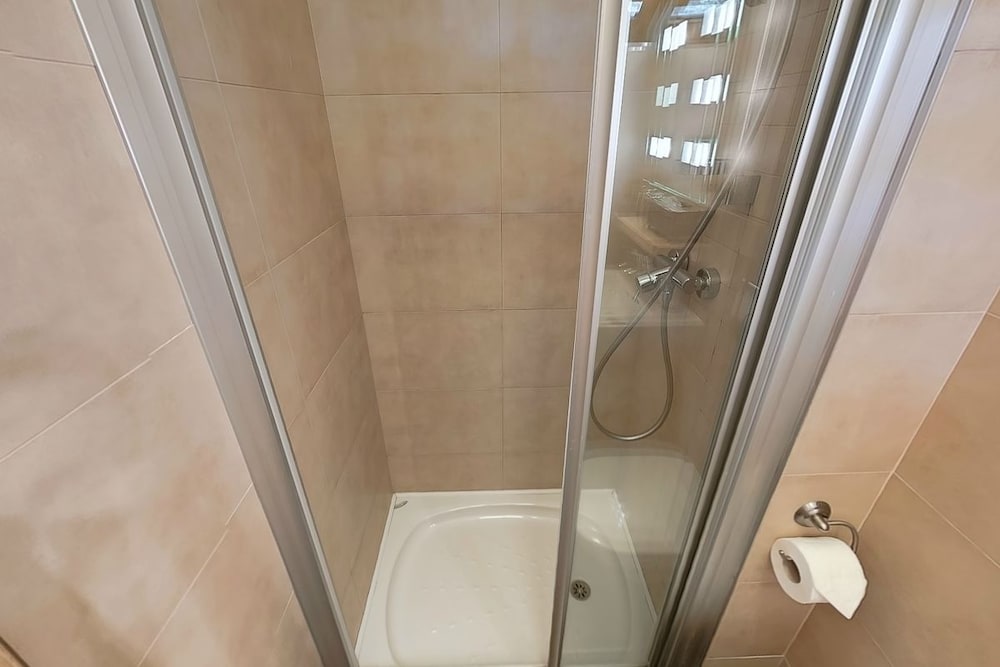Royal Mediterran Hotel 46/50