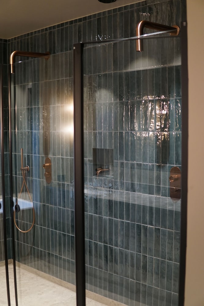 Henningsvaer Bryggehotell by Classic Norway Hotels 3/50