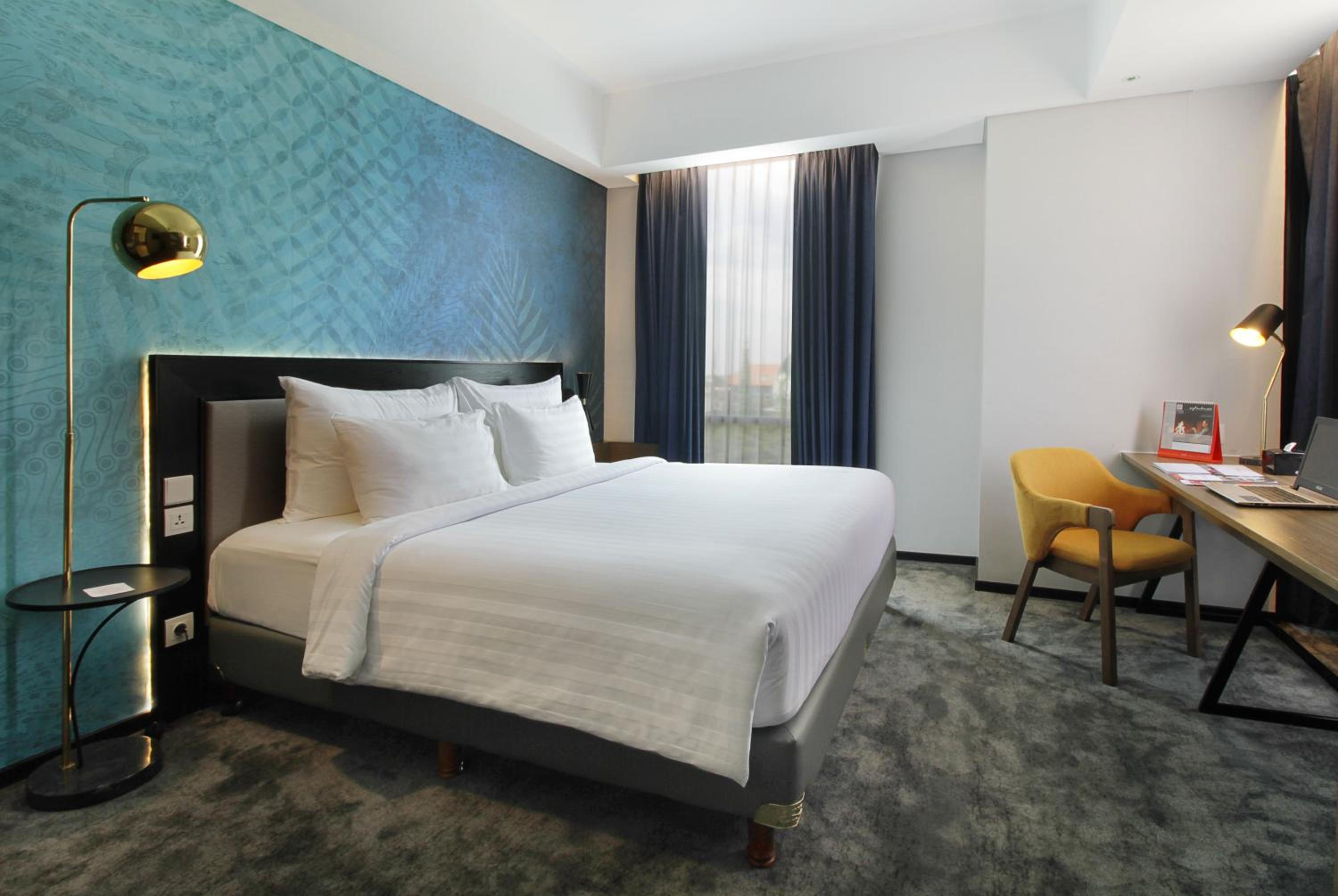 غرفة غراند ديلوكس بسرير كوين للمدخنين، Swiss-Belinn Airport Surabaya 2/6