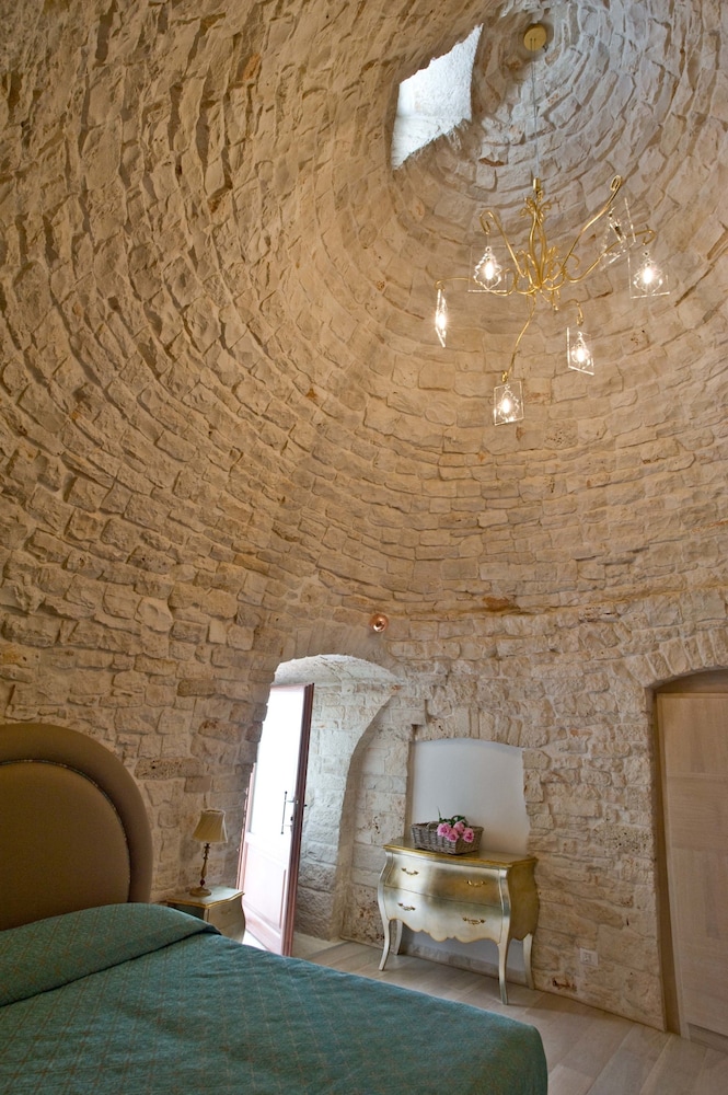 Le Alcove Luxury Hotel Nei Trulli 40/46