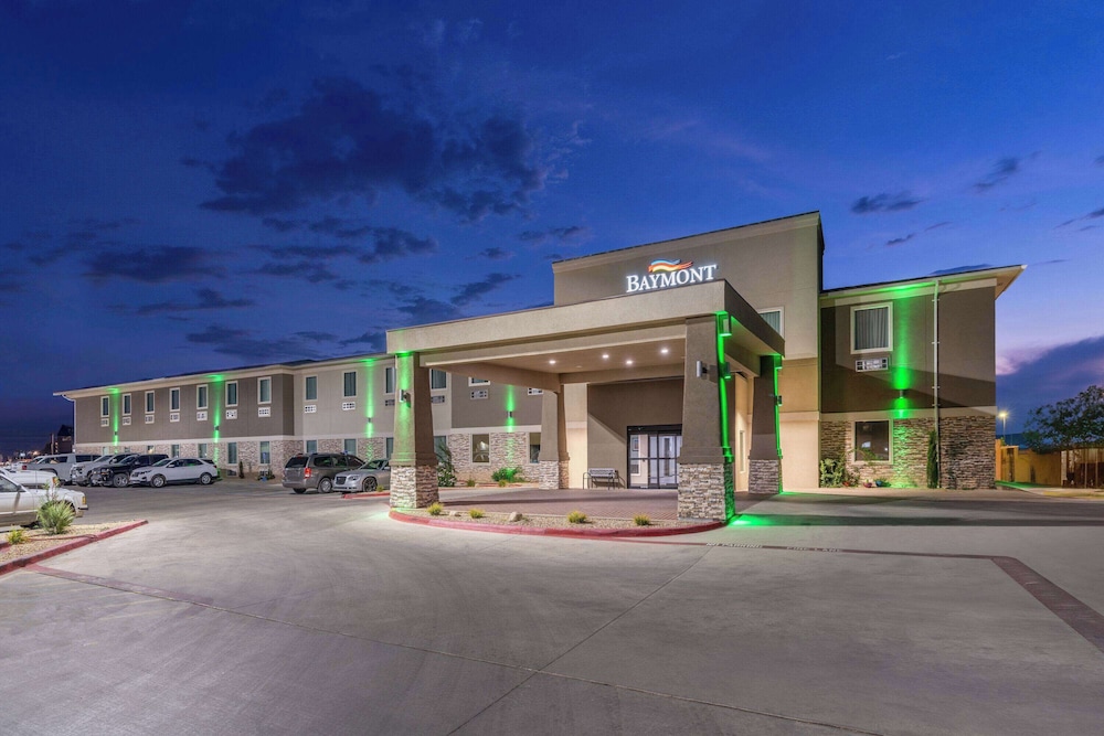 Baymont by Wyndham Carlsbad NM 2/47
