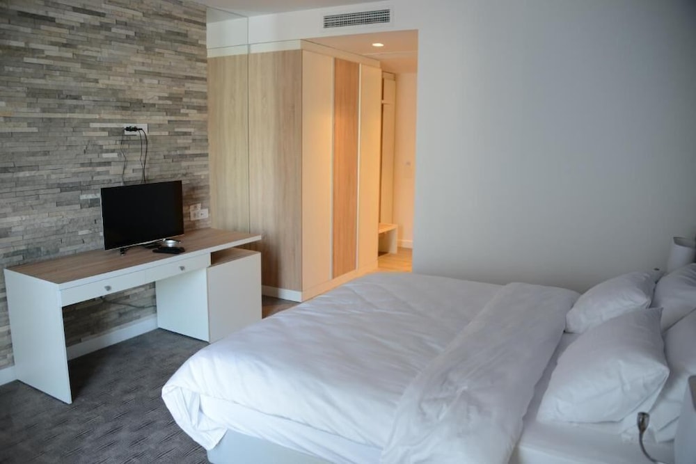 Hotel Nar 13/23