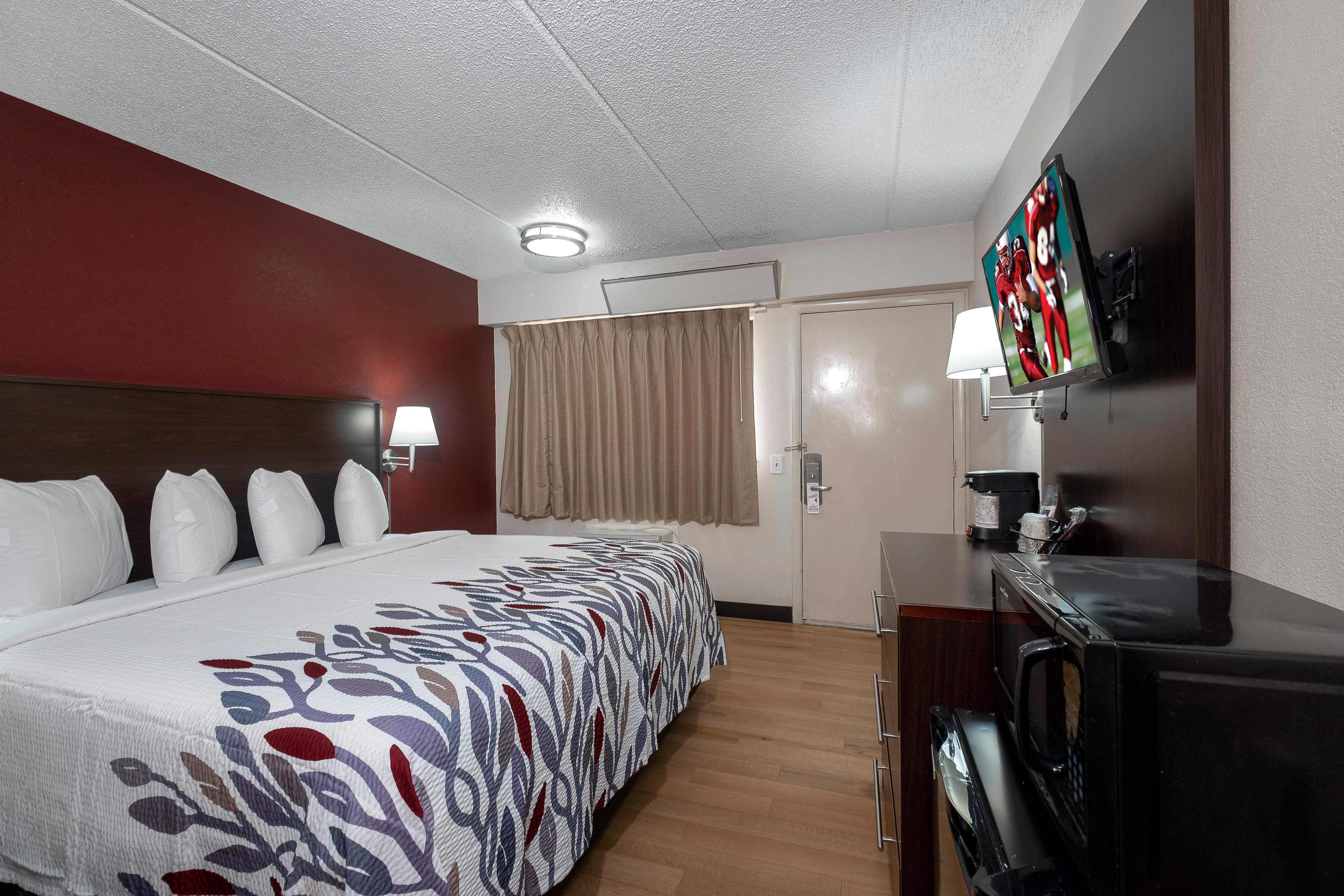 Red Roof Inn Columbia West, SC 5/16
