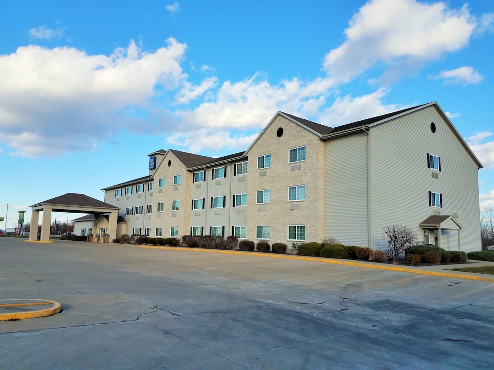 Oak Hill Inn and Suites 2/62
