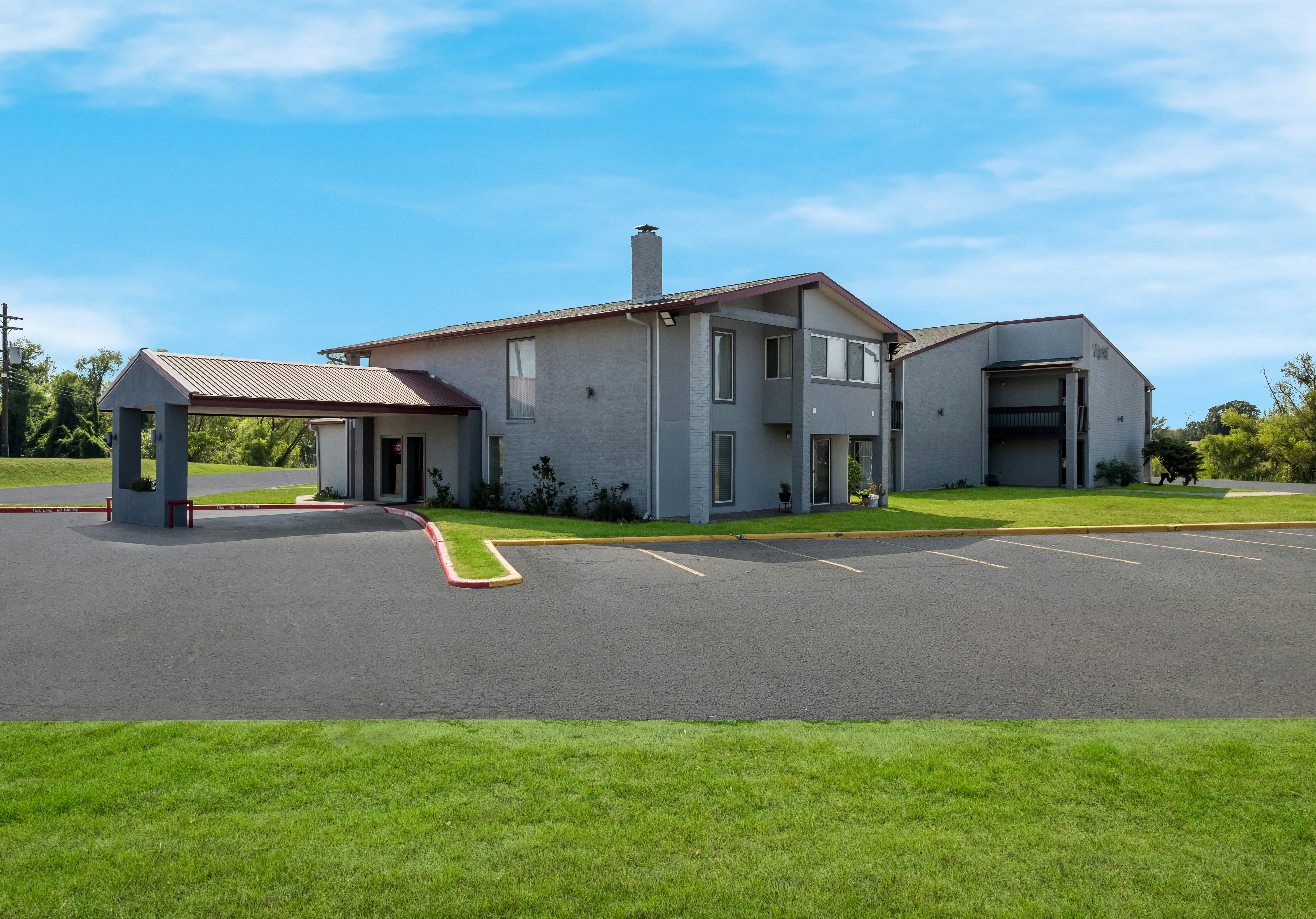 Red Roof Inn Madisonville 15/16