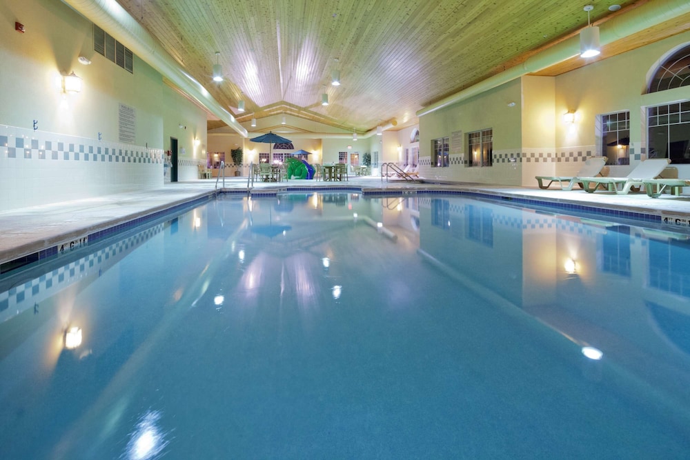 Country Inn Suites By Radisson Green Bay East Wi 8/55