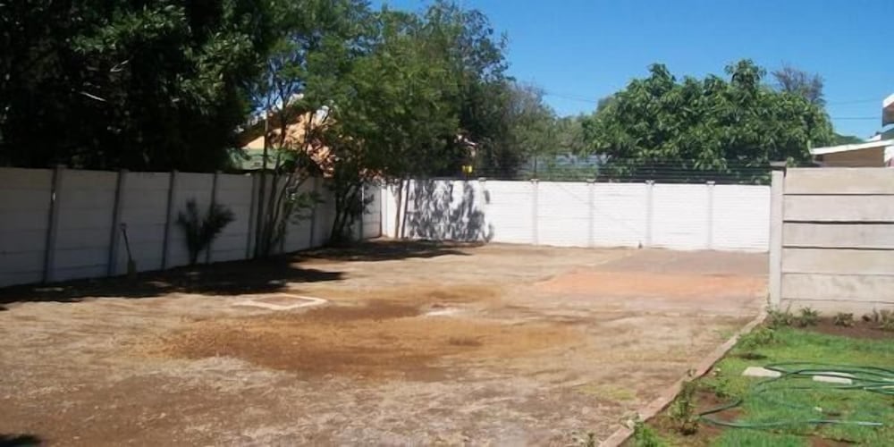 21 On Coetzee Guest House 17/22