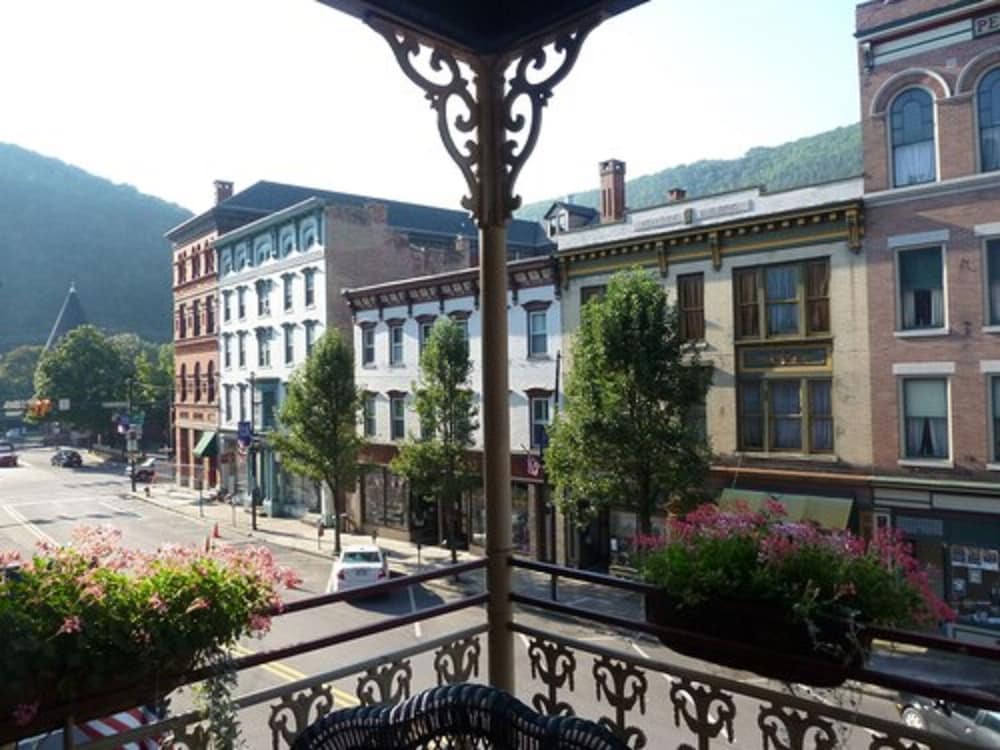 Inn At Jim Thorpe 5/48