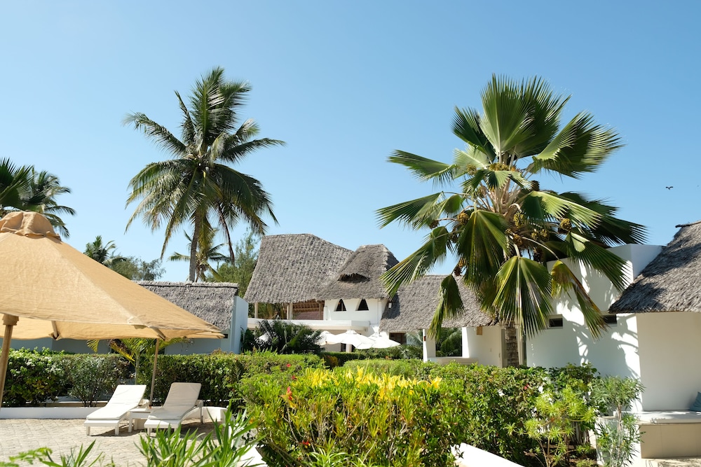Dhow Inn Boutique Hotel 44/50