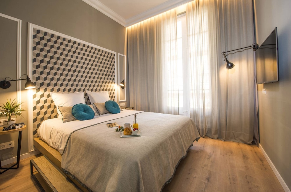 Ona Hotels Mosaic 9/50
