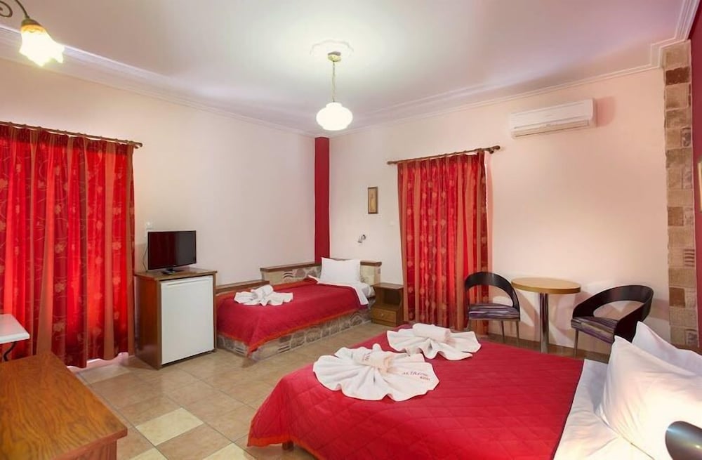 Aktaion Hotel 20/50
