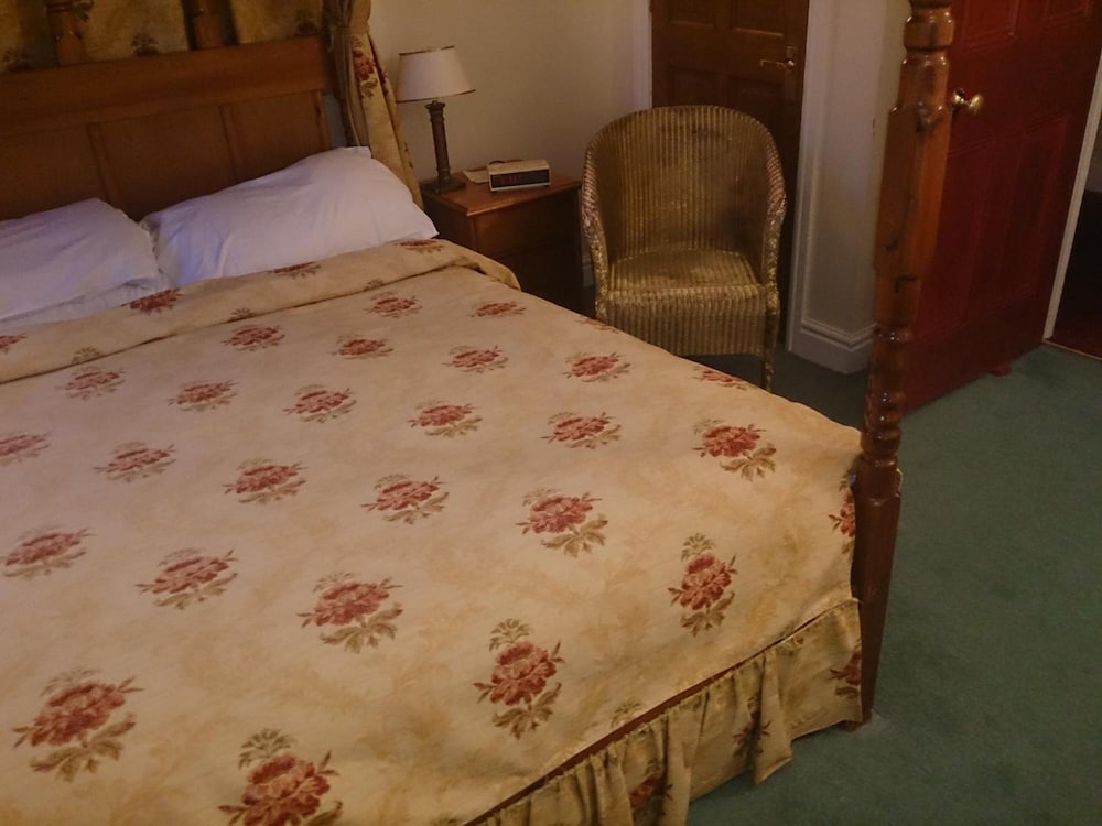 OYO Rose & Crown Hotel 33/42