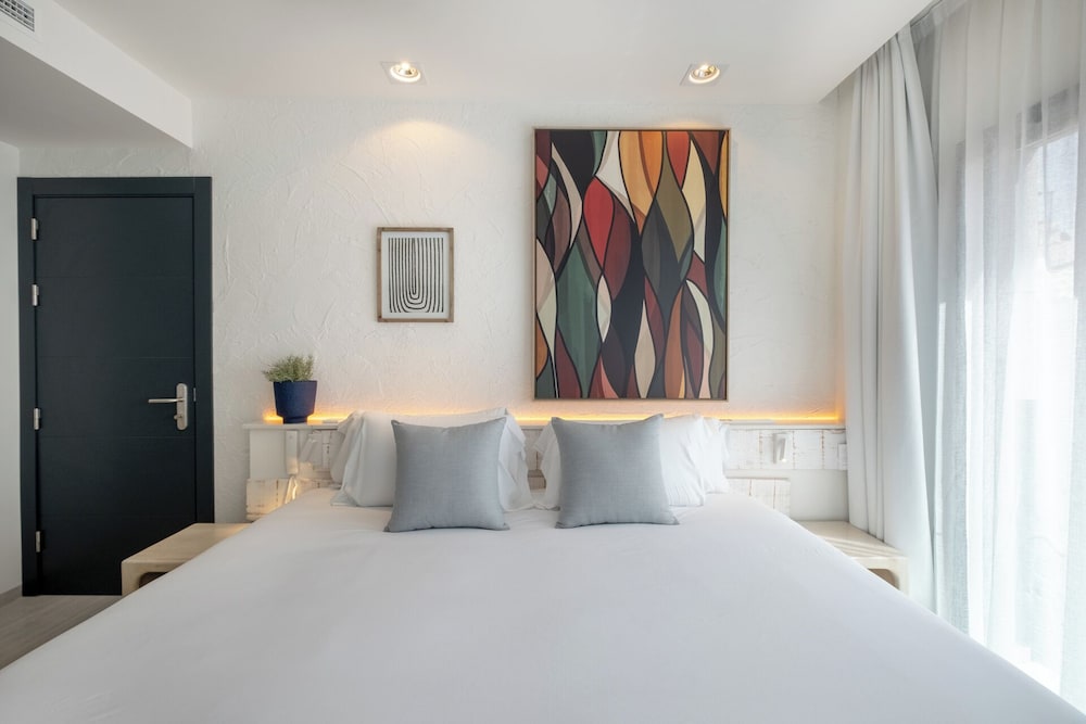 غرفة بسرير كوين بشرفة، Hotel Cetina Cabo de Palos Puerto 3/6