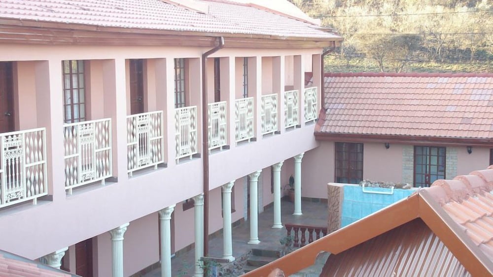 Valley View Guest House 2/46