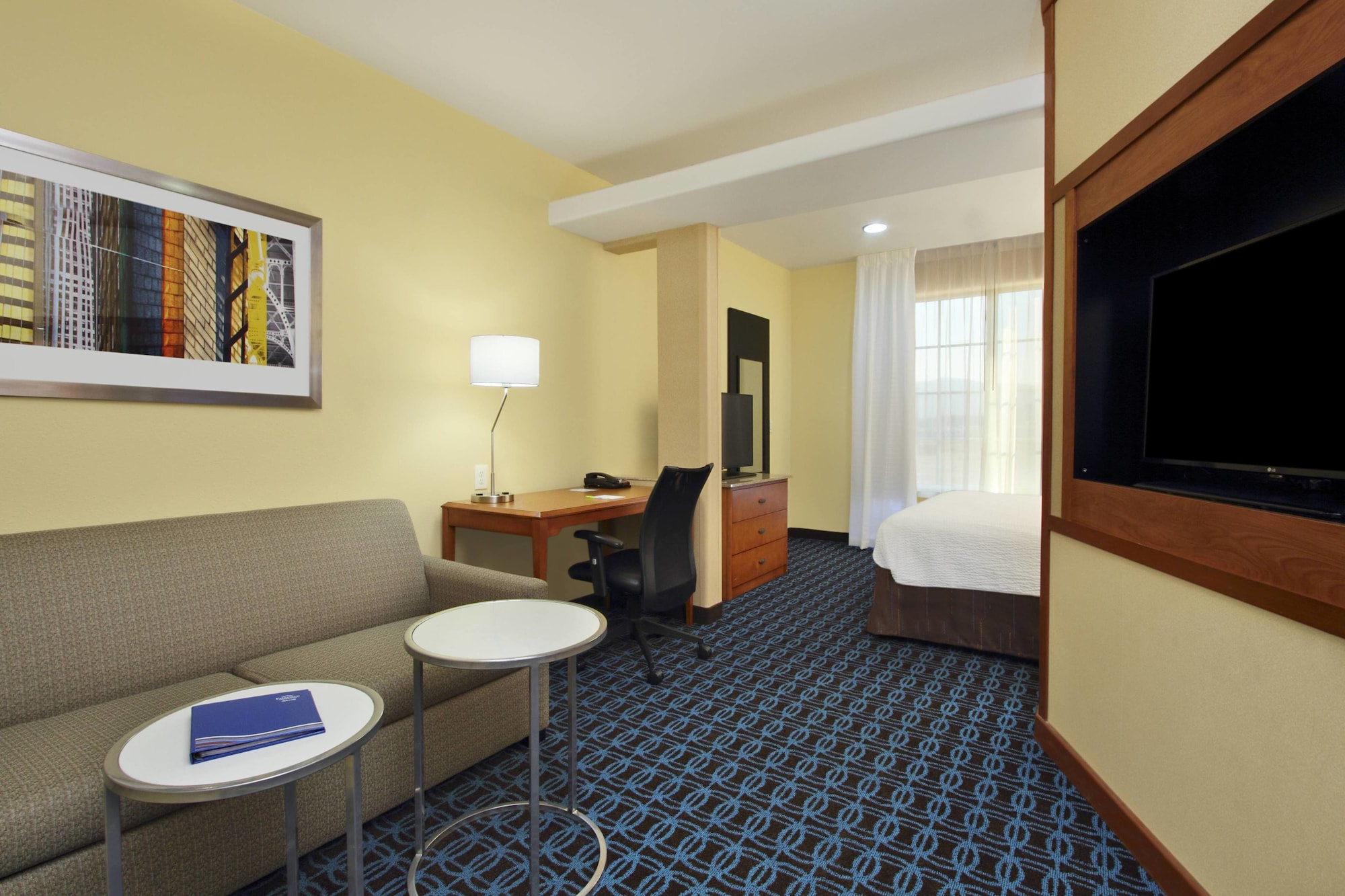 جناح بسرير كينج مع أريكة، Fairfield Inn And Suites By Marriott Fairfield Napa Valley 4/4