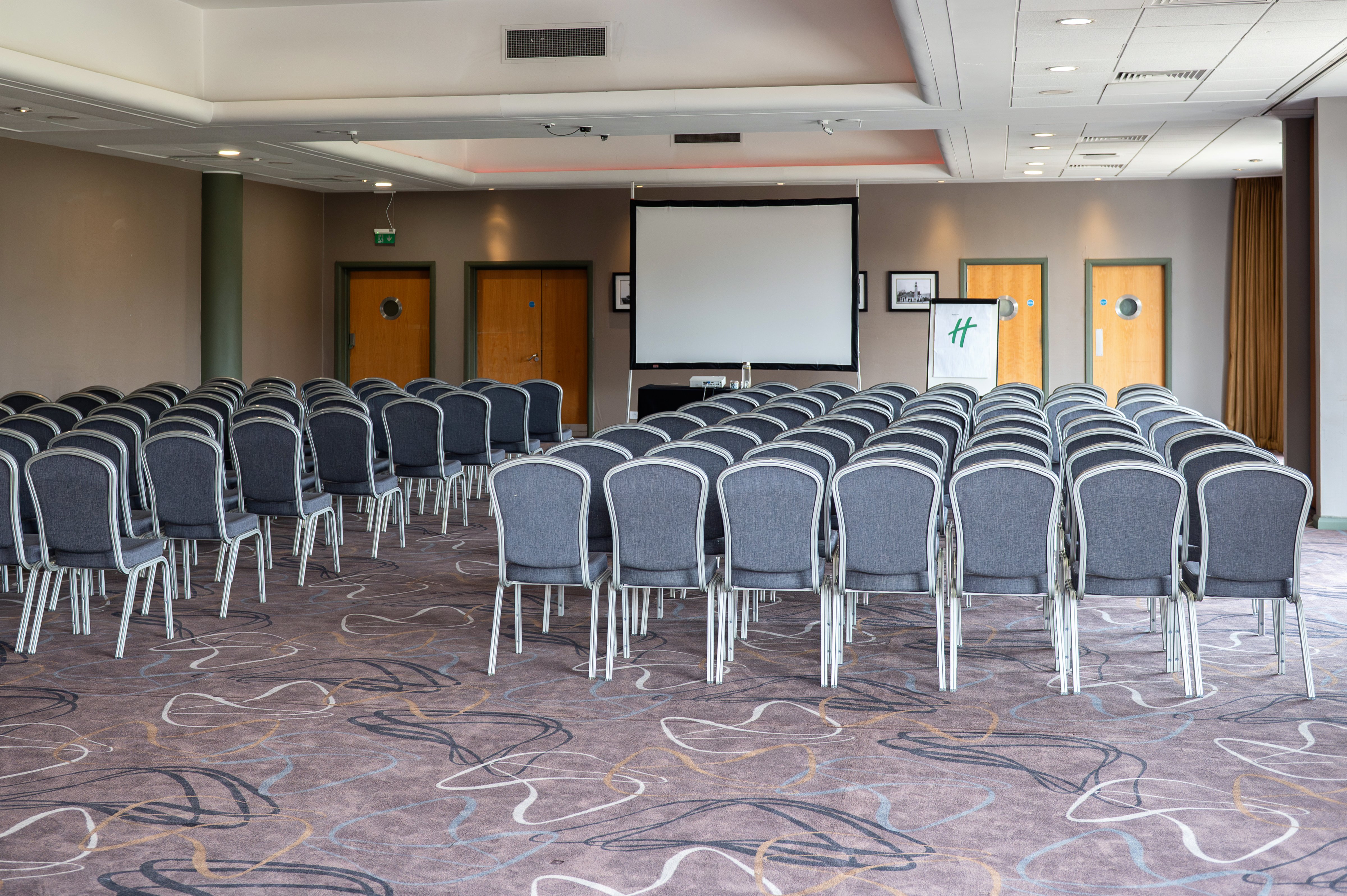 Holiday Inn Ellesmere Port Cheshire Oaks 29/48