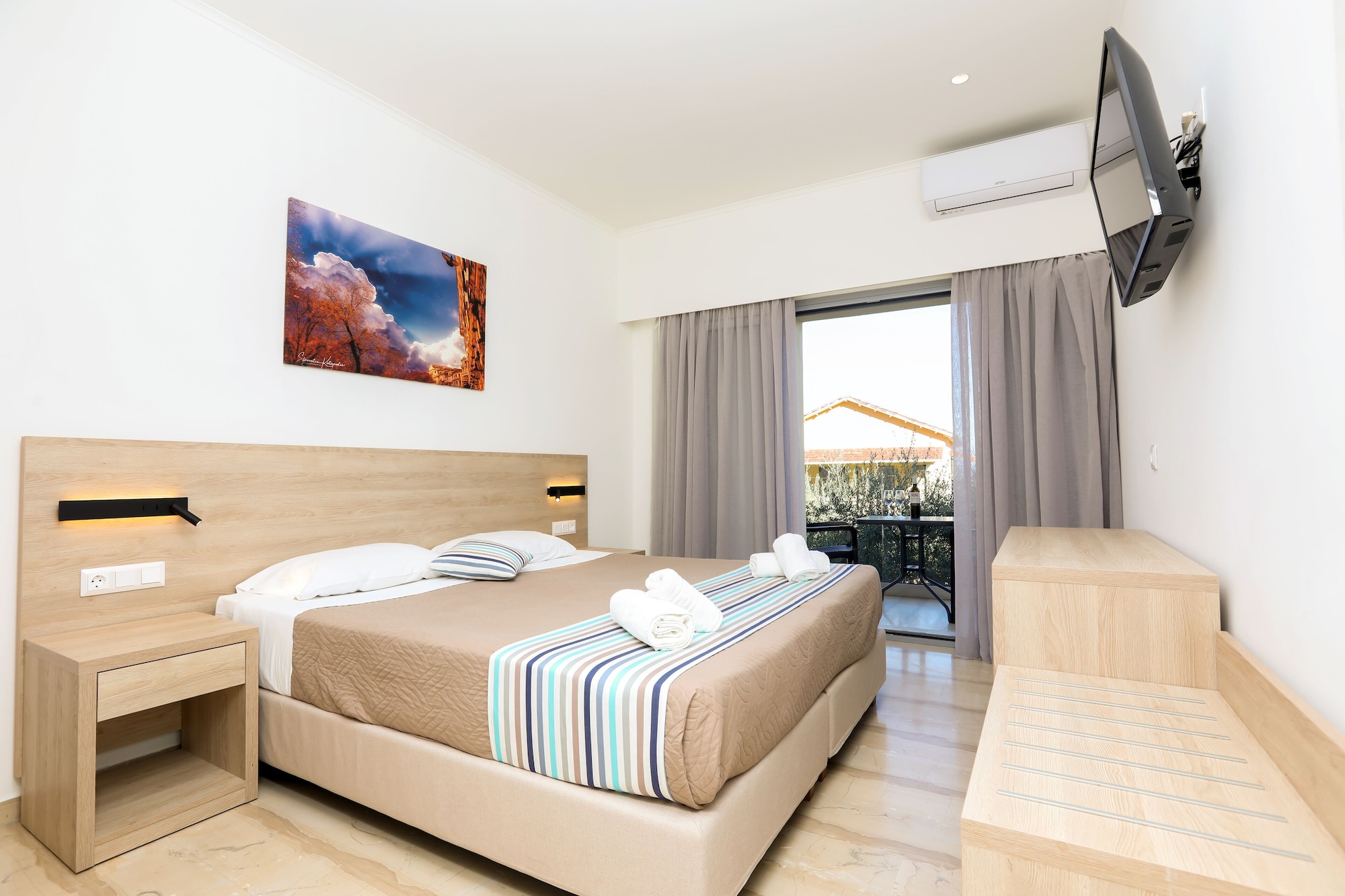 2 BEDROOMS, FAMILY, APARTMENT