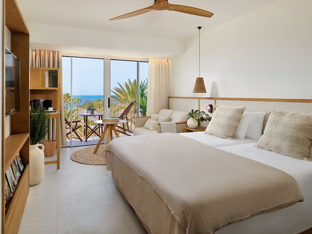 Reserve, Premium, King Bed, Ocean View