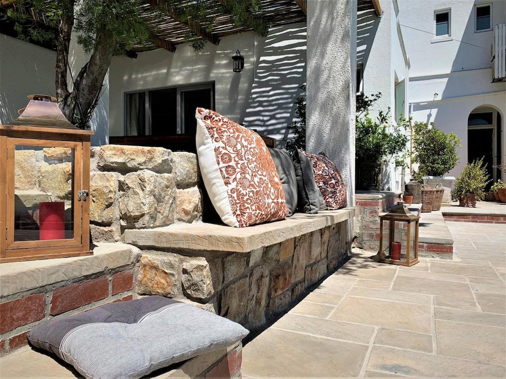 Abbey Manor Luxury Guesthouse 44/70