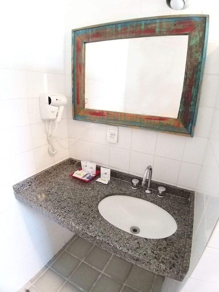 Hotel Costeiro 24/64