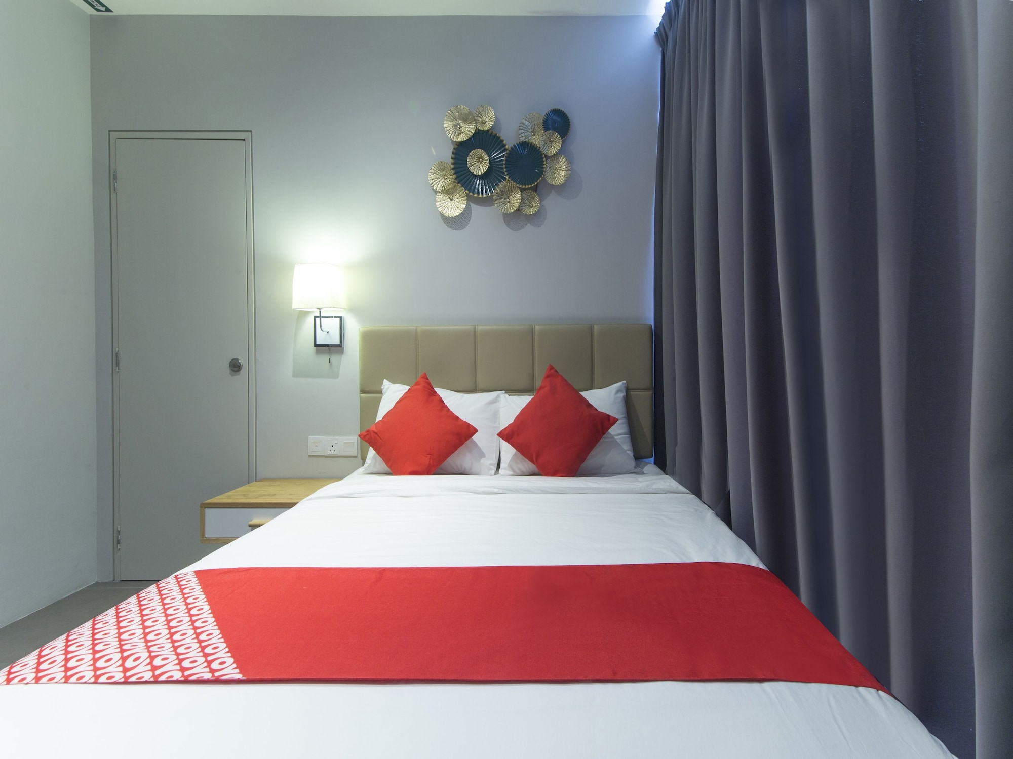 غرفة قياسية بسرير كوين، Yootel Boutique Hotel 2/4