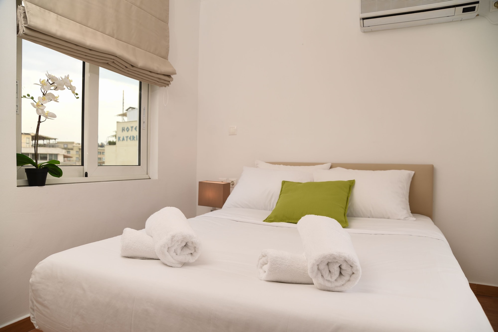 COMFORT, SUITE, CITY VIEW
