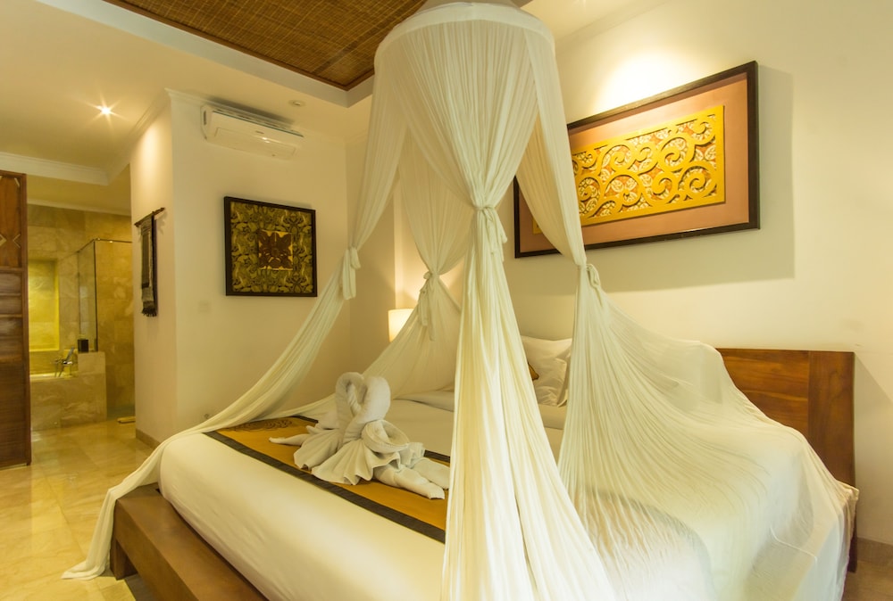 SUPER, DELUXE, DOUBLE BED, POOL ACCESS