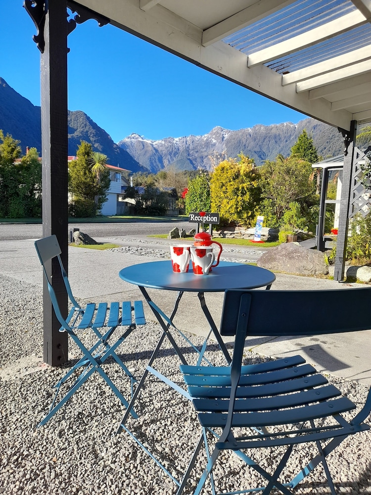Lake Matheson Motel 41/53