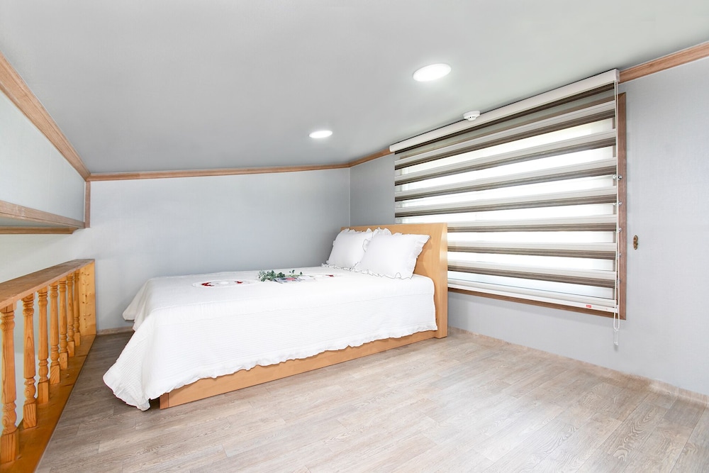 Yangyang Ilmare Pension 11/50