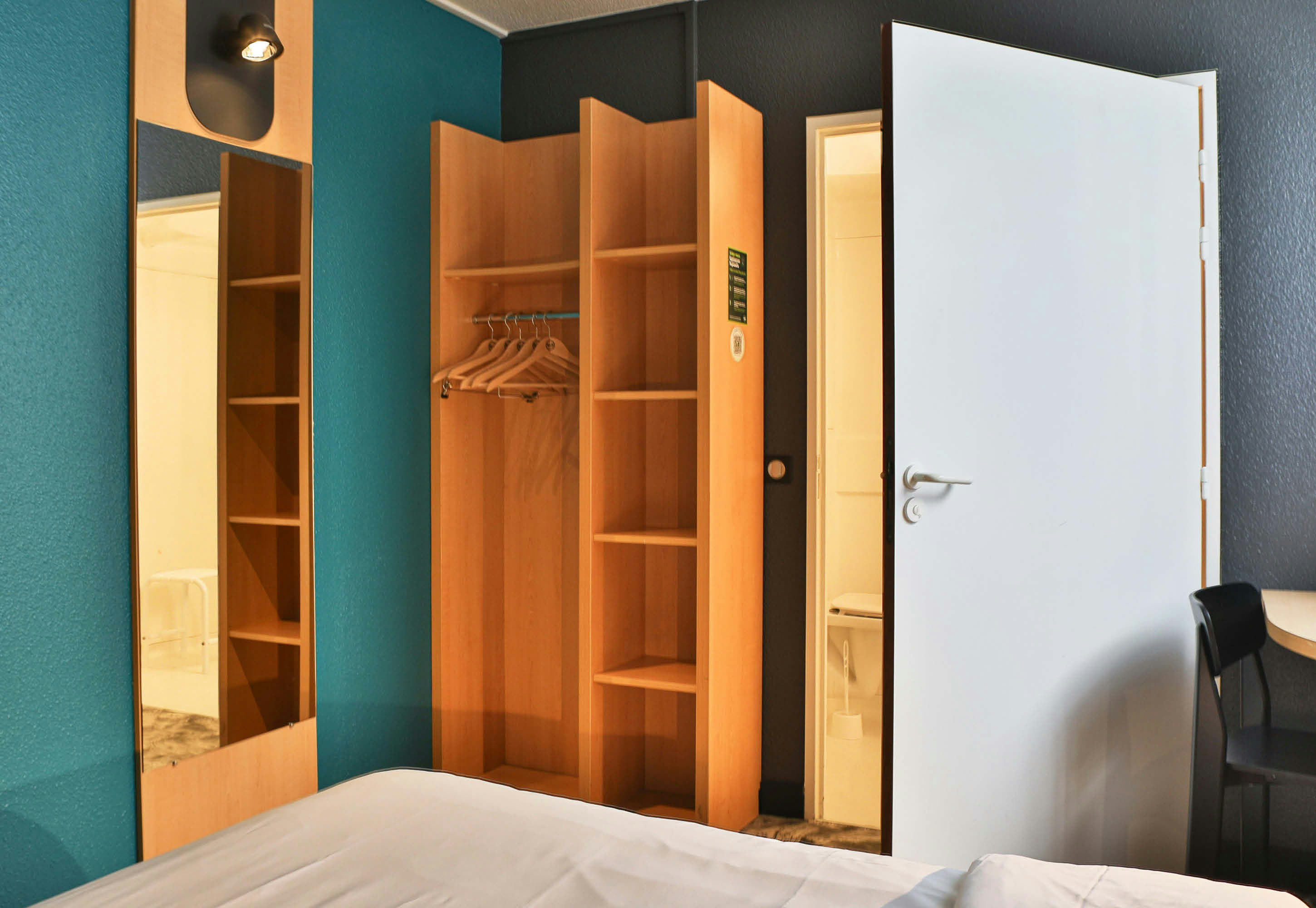 B&B Hotel Les Sables d Olonne Centre Gare 24/36
