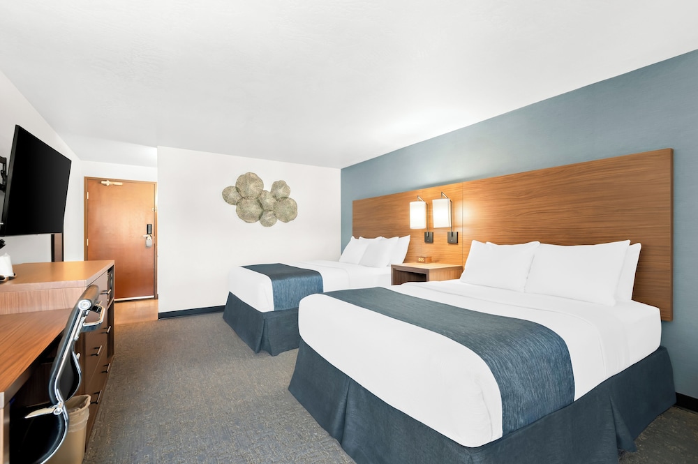 Hayward Inn 23/67