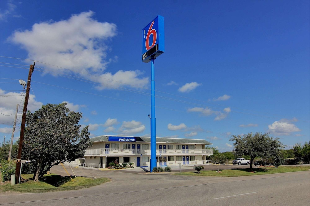 Motel6 Kingsville, TX 30/39