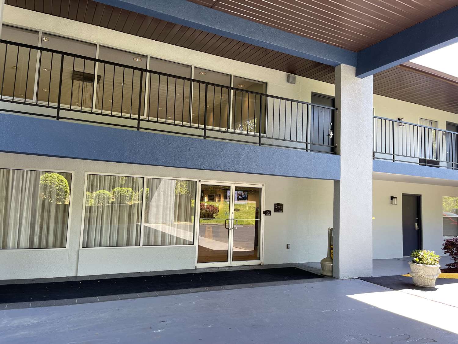 Best Western Tallahassee-Downtown Inn & Suites 2/28