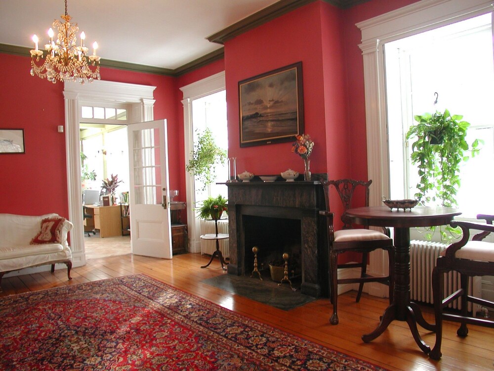 Delano Homestead Bed & Breakfast 41/64