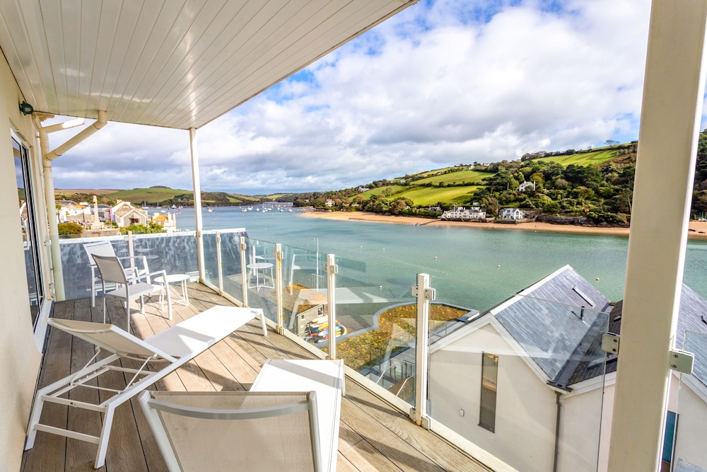 Salcombe Harbour Hotel and Spa 64/75