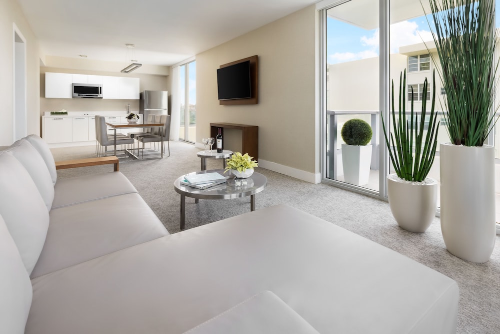 The Altair Hotel Bay Harbor Miami 32/49