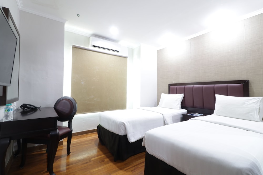 P Hotel Jakarta 6/23